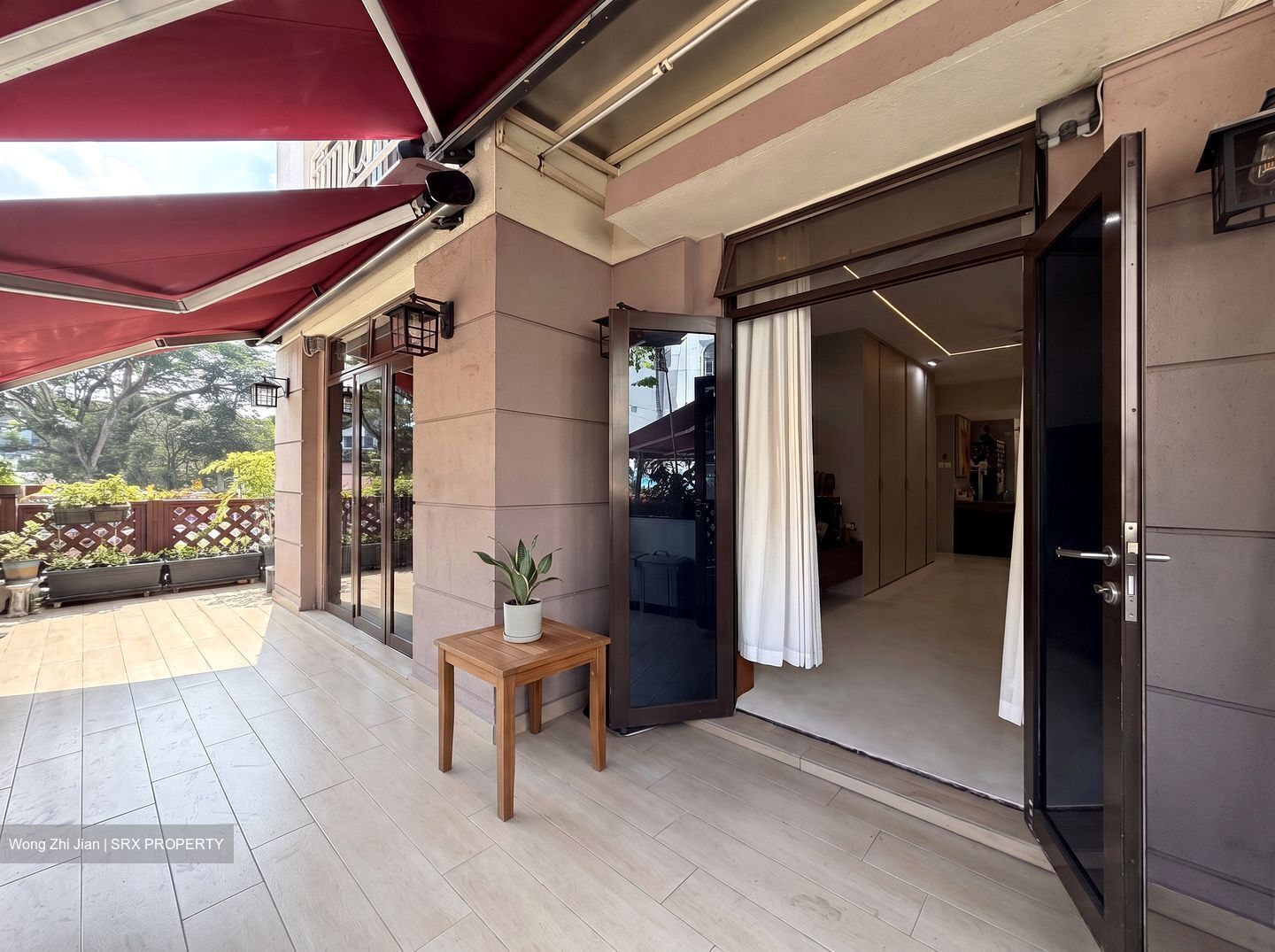 Seletaris (D27), Condominium #599381761